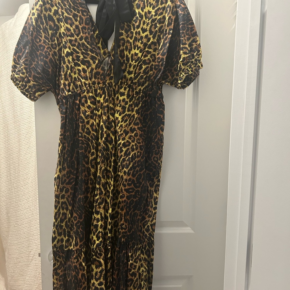 NWT Topshop Maternity Leopard Print Dress with Black Bow